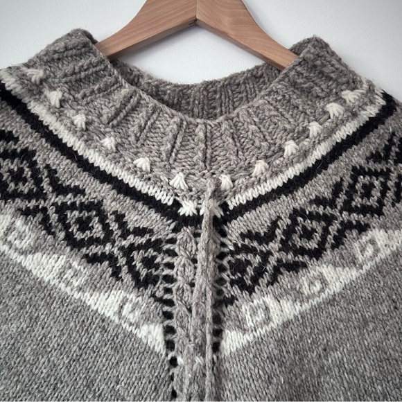 Hand Knit Cowichan Design Brown Wool Triangle Poncho - Picture 9 of 16